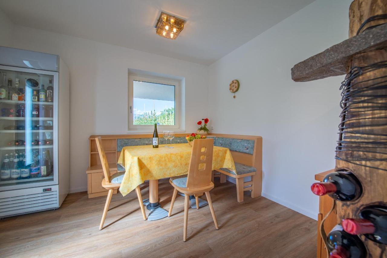 Bed and Breakfast Haus Stolz Appiano Sulla Strada Del Vino Exterior foto